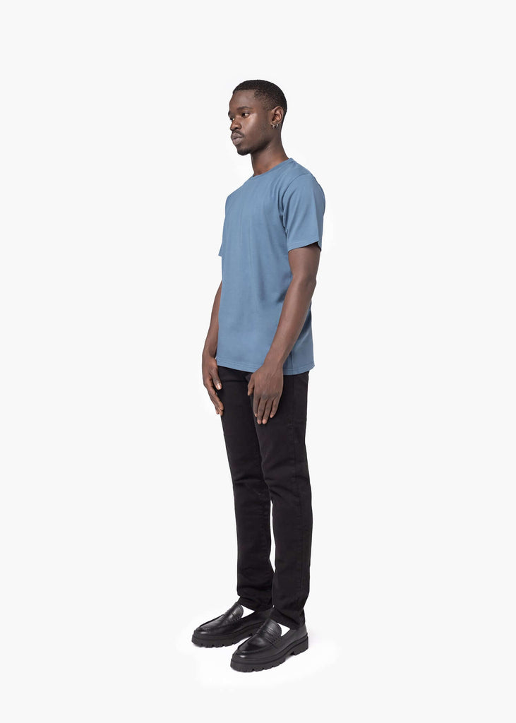 camiseta-azul-algodon-organico-ropa-sostenible-minimalism