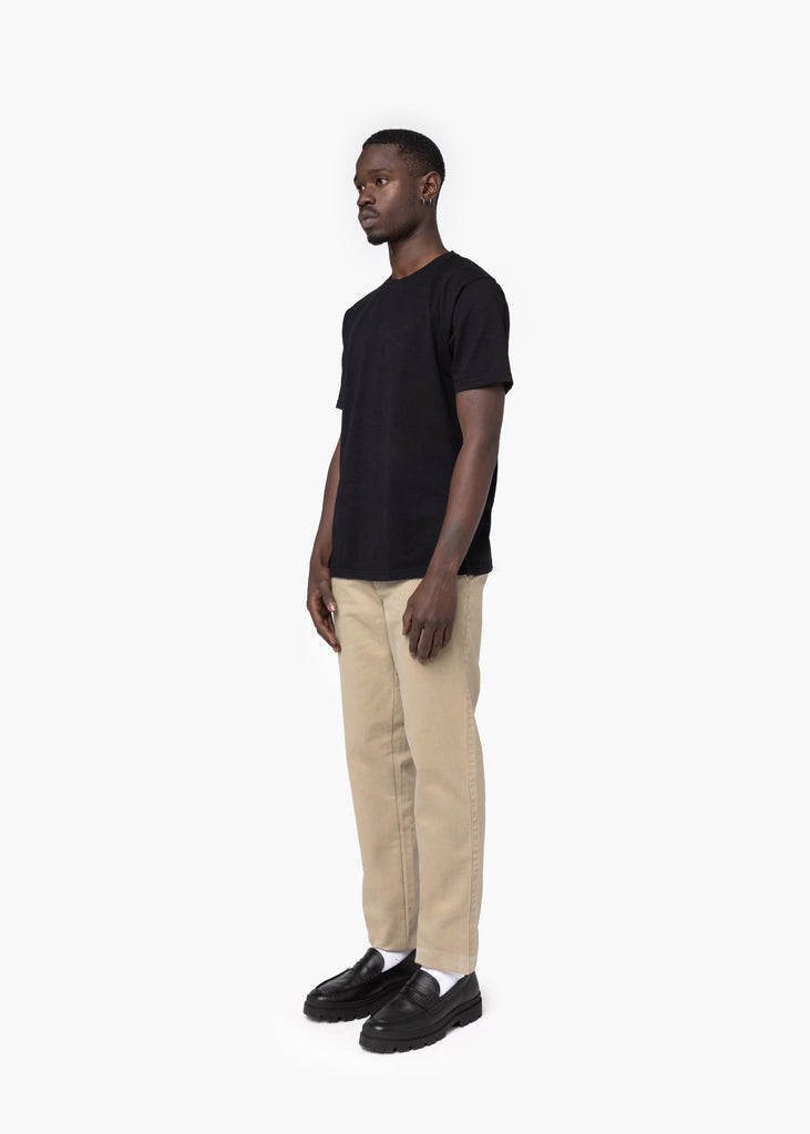 camiseta-organico-algodon-negra-sostenible-hombre-minimalista