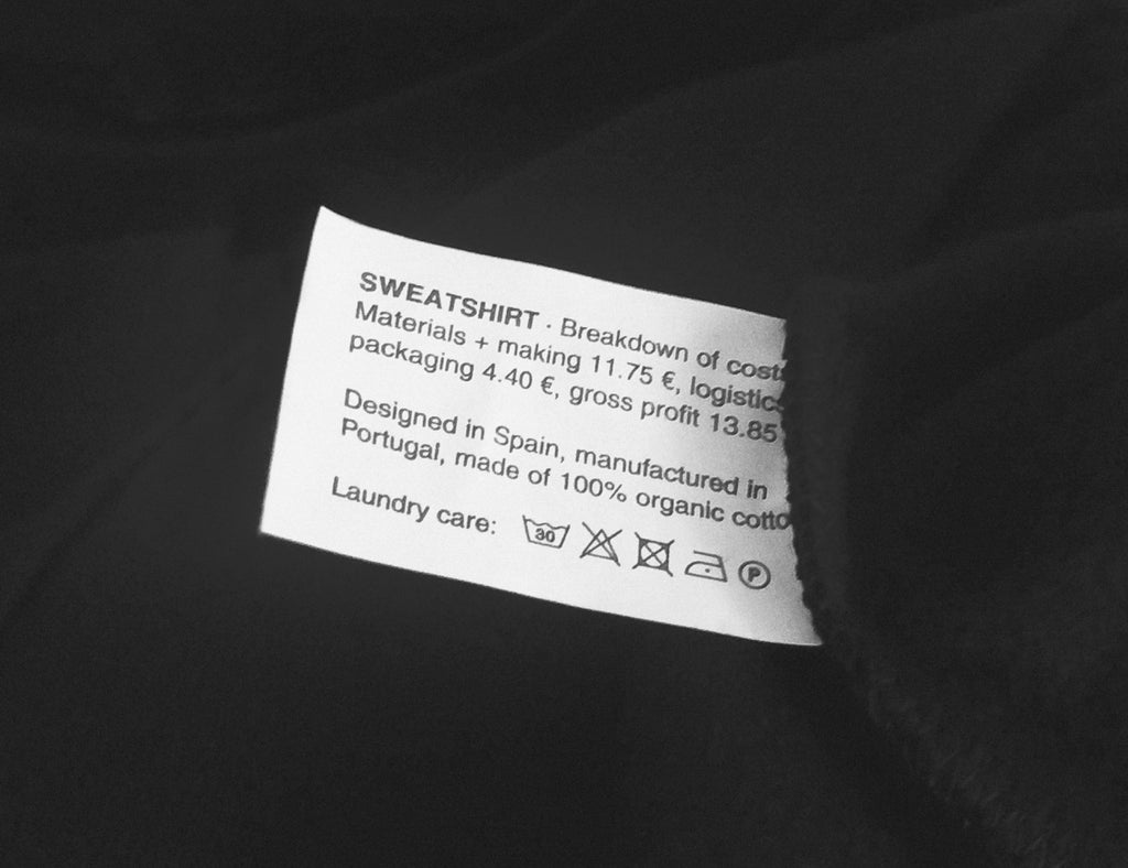 Incorporamos una etiqueta en cada prenda desglosando los costes y márgenes