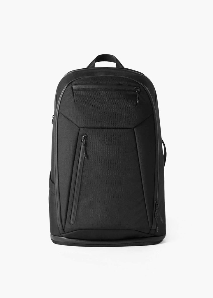mochila-viaje-con-bolsillo-independiente-para-portatil-protegido-versatil-sostenible-plastico-reciclado