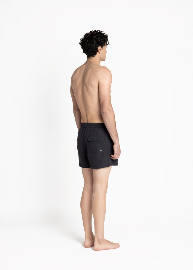 banador-negro-poliester-reciclado-hombre-minimal