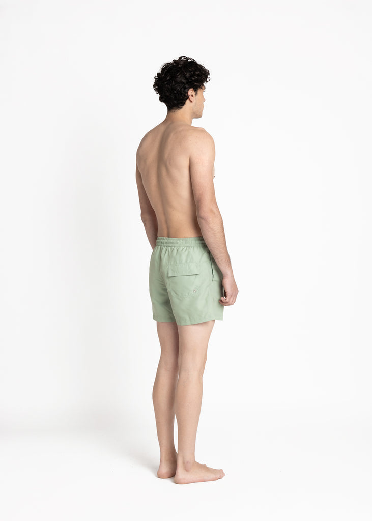 banador-verde-poliester-reciclado-hombre-minimal
