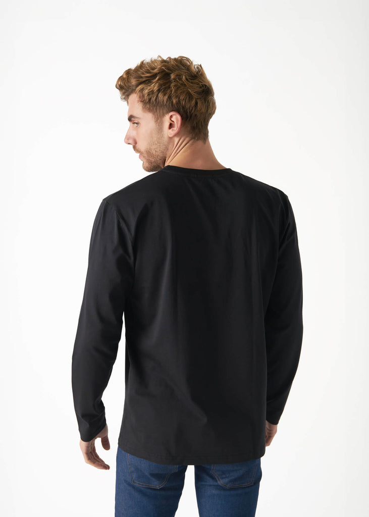 camiseta-manga-larga-color-negro-algodon-organico-para-hombre-sin-logo