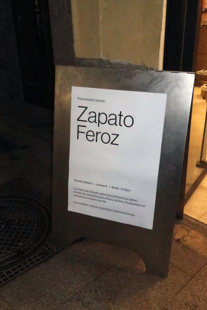 cartel-entrada-evento-zapato-feroz-tienda-fuencarral-minimalism-brand