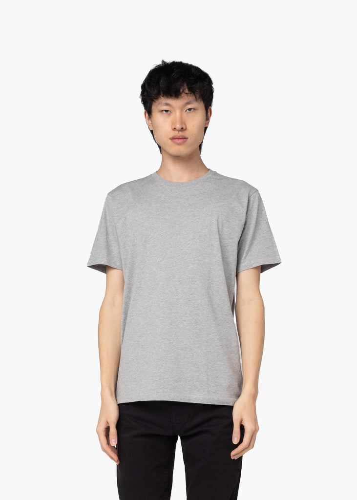 camiseta-organico-algodon-gris-sostenible-hombre-minimalista