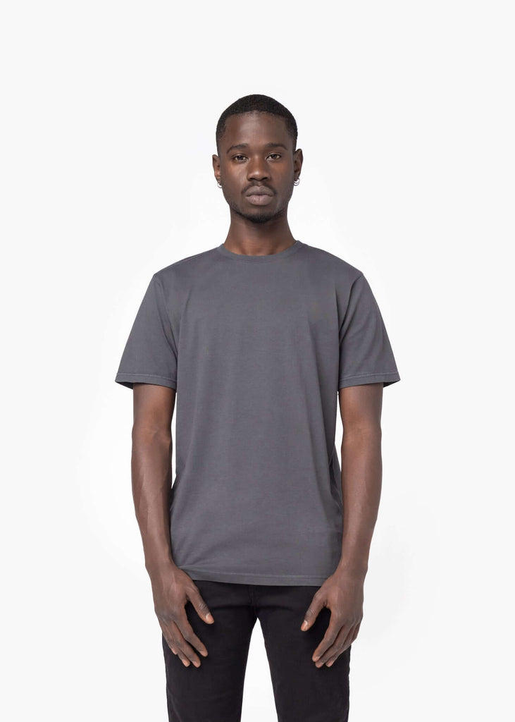 imagen-principal-camiseta-agodon-organico-lisa-color-gris-oscuro-lava-grey
