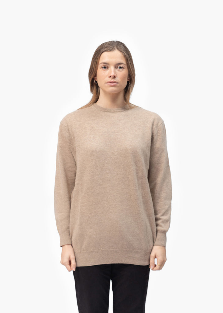 jersey-marron-beige-mujer-primer-plano