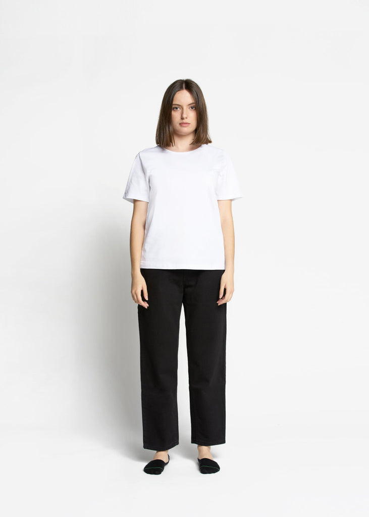 pantalones-anchos-negros-tela-vaquera-fabricados-en-espana-minimalism